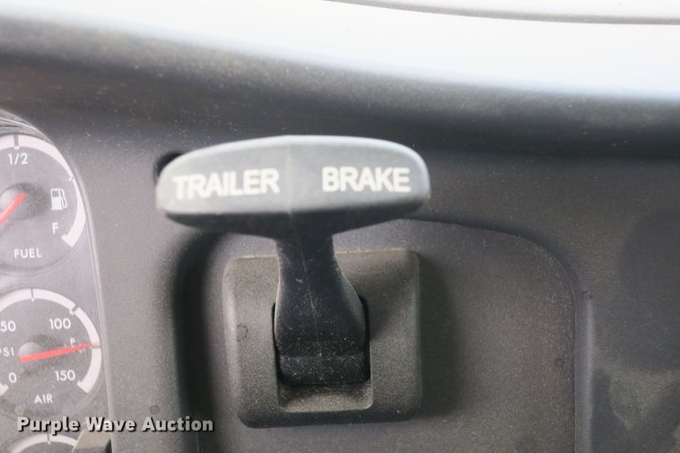 image for item EA9337 2009 Freightliner Business Class M2 pressure digger truck