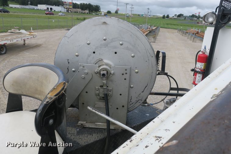 image for item EA9337 2009 Freightliner Business Class M2 pressure digger truck