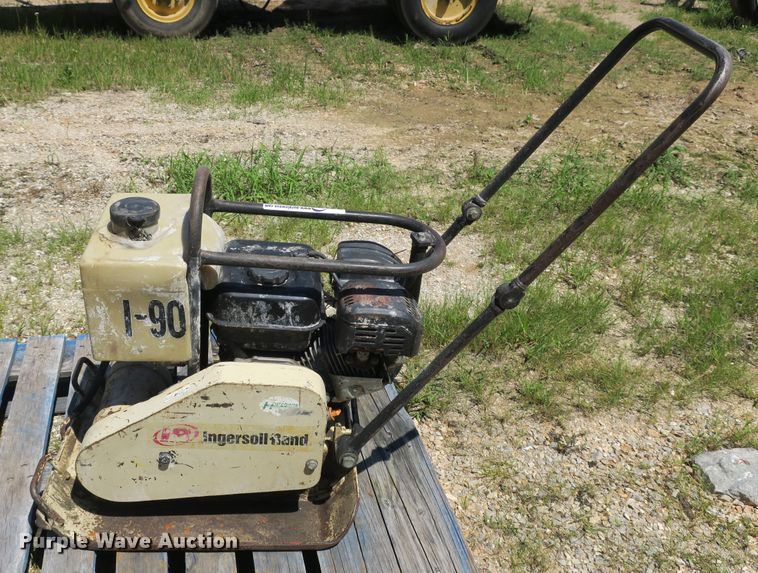 image for item EA9360 Ingersoll Rand BX-8WH plate compactor