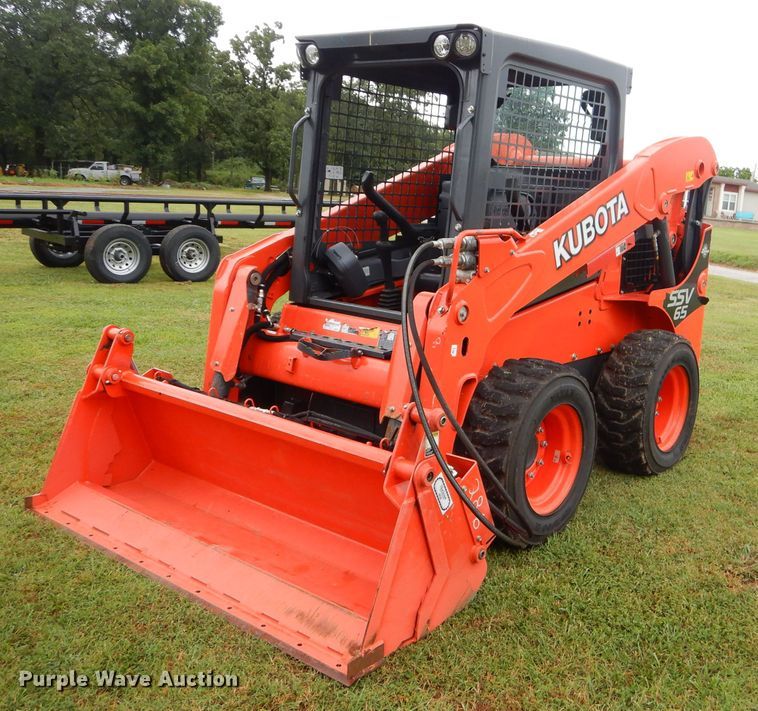 image for item ED9484 Kubota SSV65 skid steer