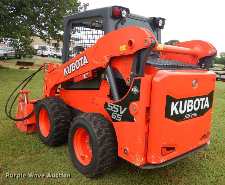 image for item ED9484 Kubota SSV65 skid steer