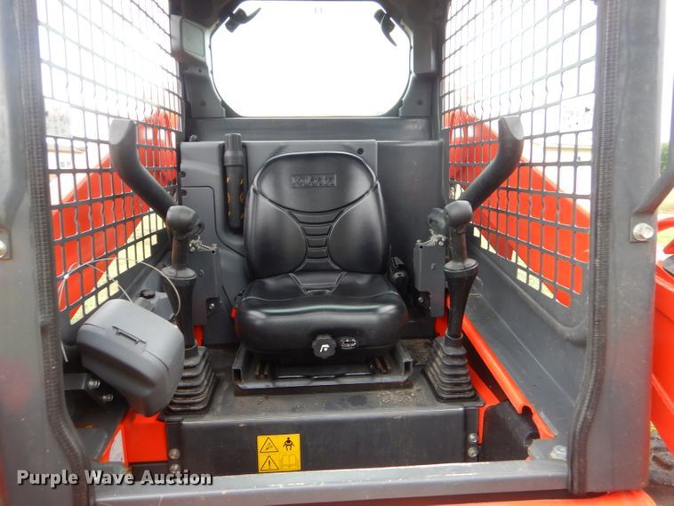 image for item ED9484 Kubota SSV65 skid steer