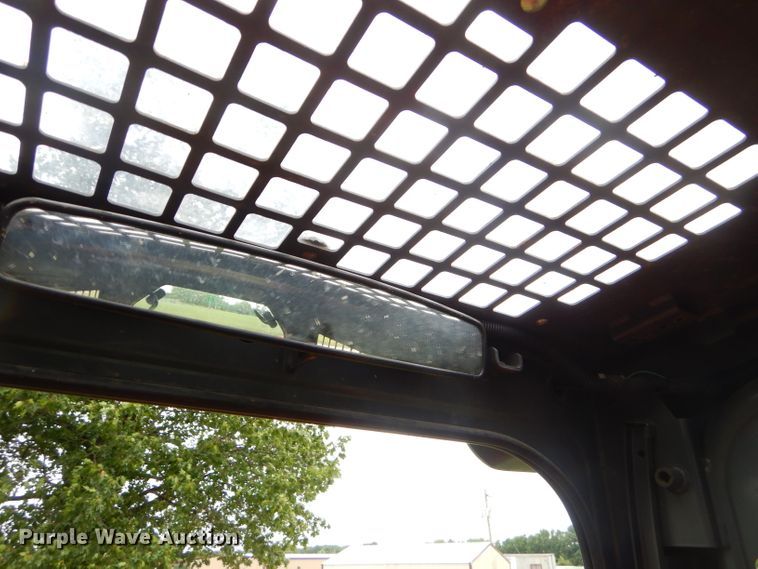 image for item ED9484 Kubota SSV65 skid steer