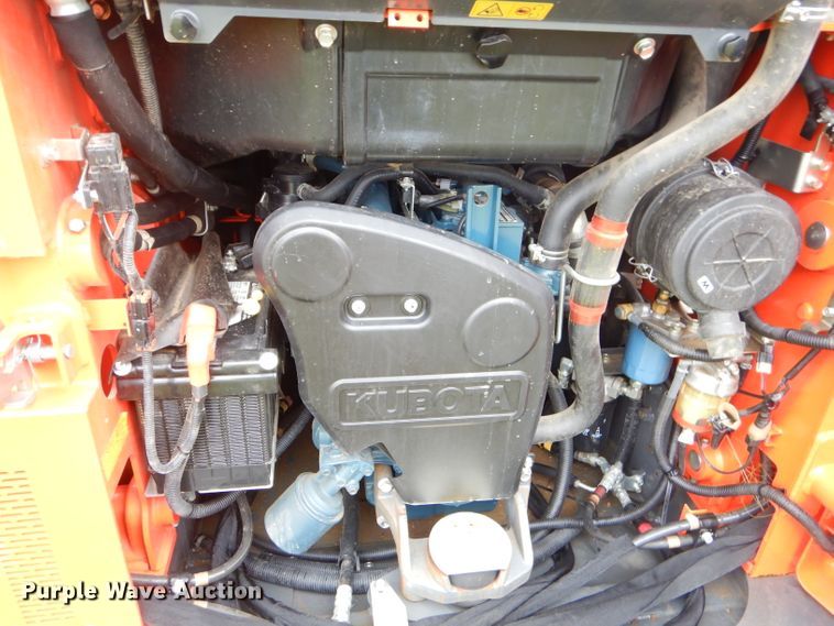 image for item ED9484 Kubota SSV65 skid steer