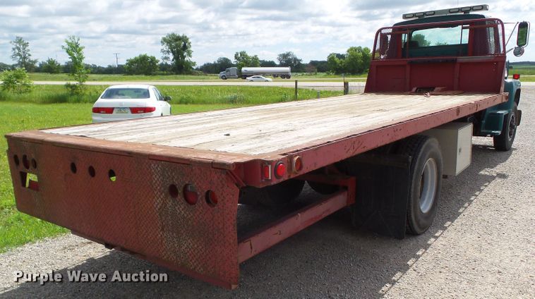 image for item EM9778 1989 Ford L8000 rollback truck