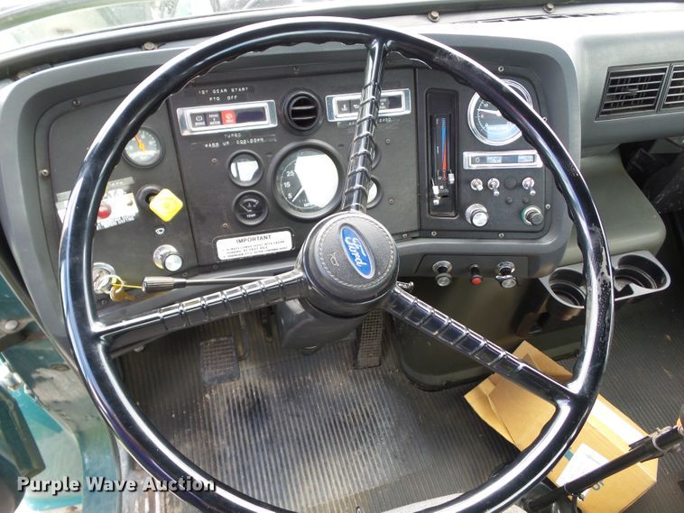 image for item EM9778 1989 Ford L8000 rollback truck