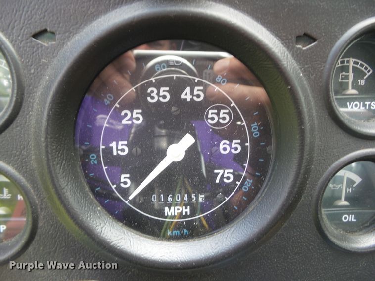 image for item EM9778 1989 Ford L8000 rollback truck