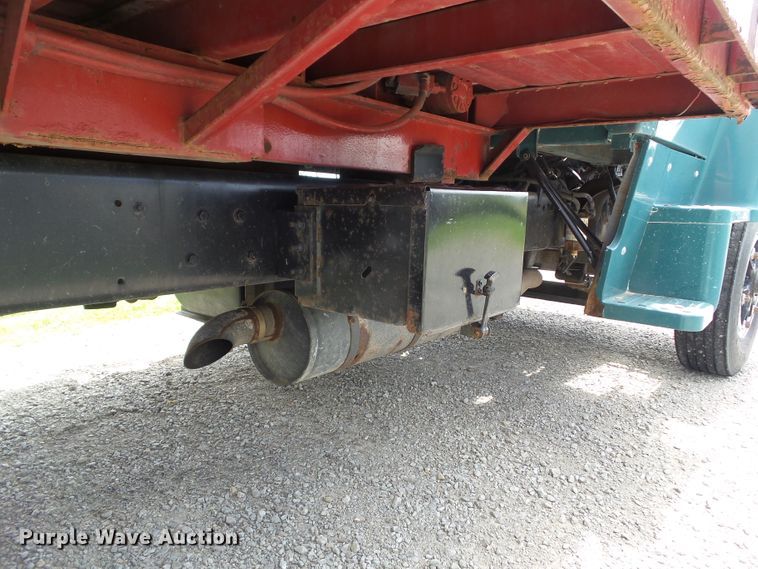 image for item EM9778 1989 Ford L8000 rollback truck