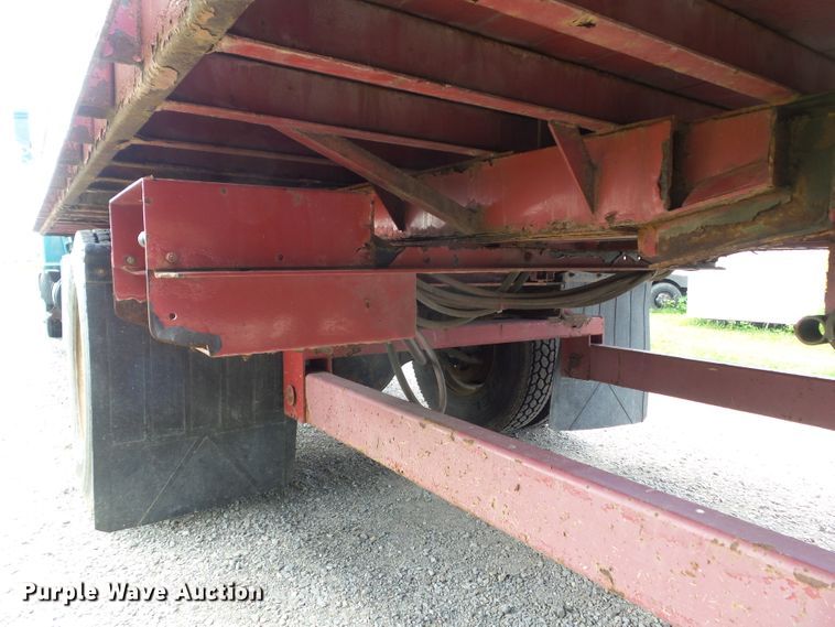 image for item EM9778 1989 Ford L8000 rollback truck