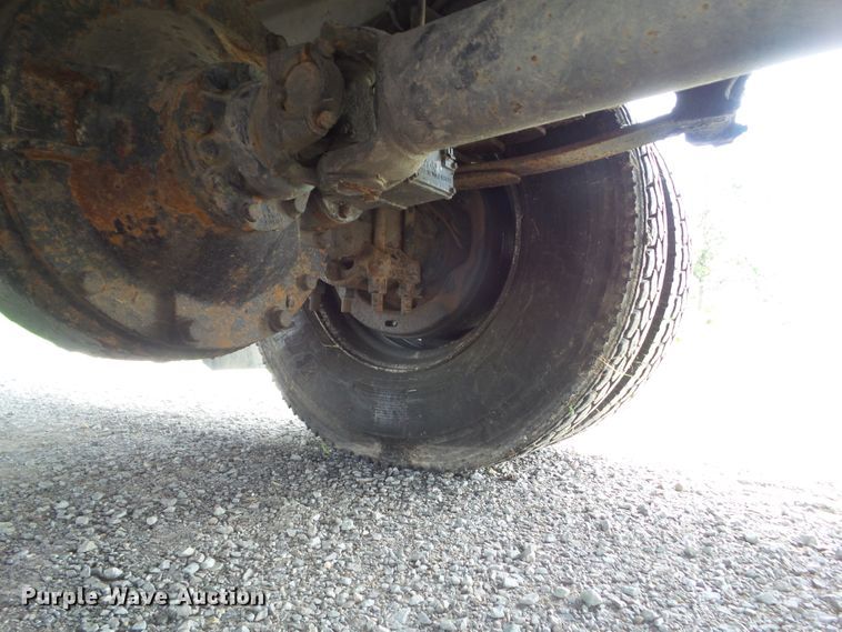 image for item EM9778 1989 Ford L8000 rollback truck