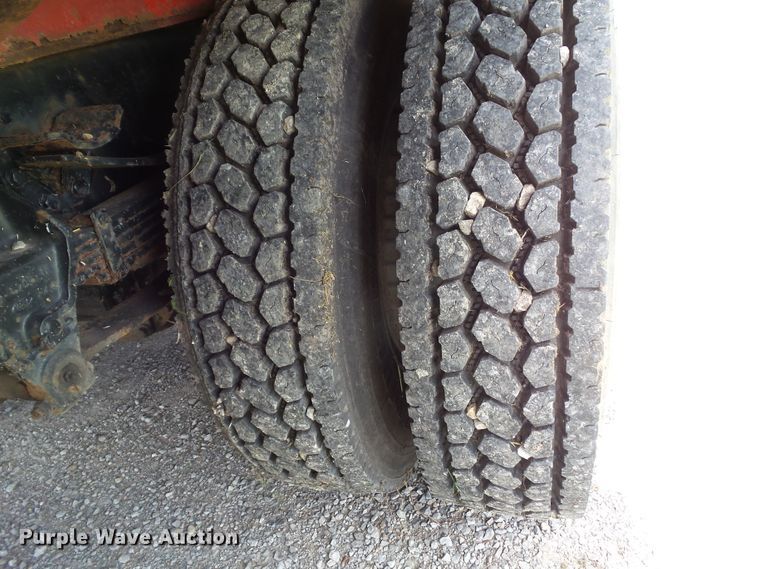 image for item EM9778 1989 Ford L8000 rollback truck