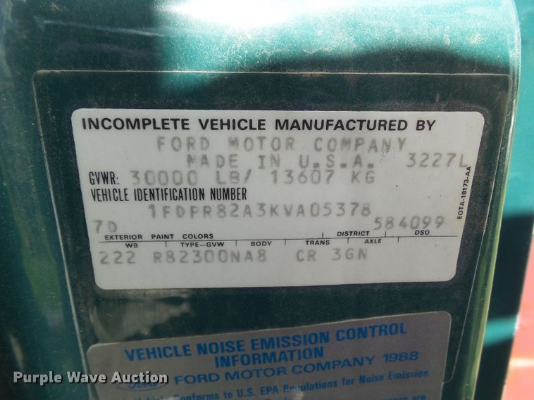 image for item EM9778 1989 Ford L8000 rollback truck