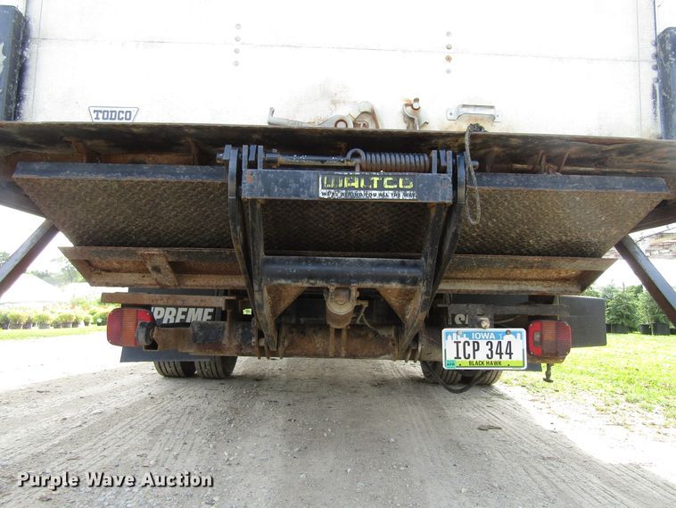 image for item EU9749 2006 Ford LCF450 box truck