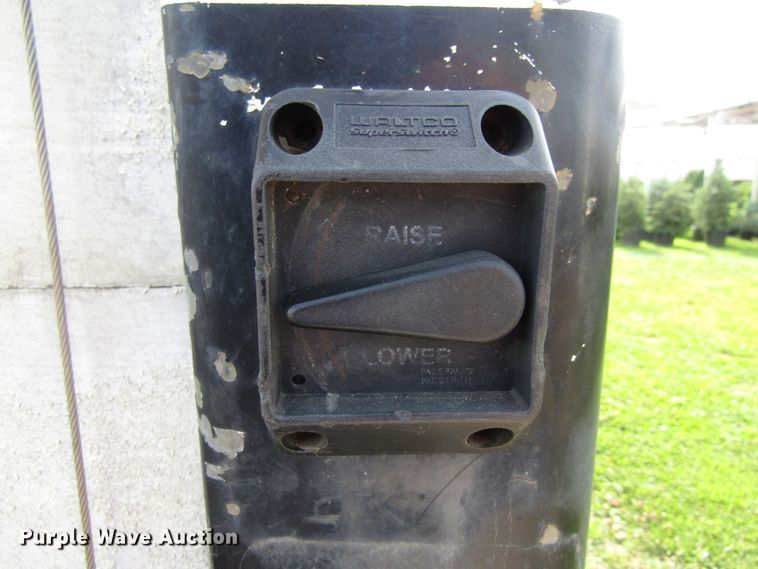 image for item EU9749 2006 Ford LCF450 box truck