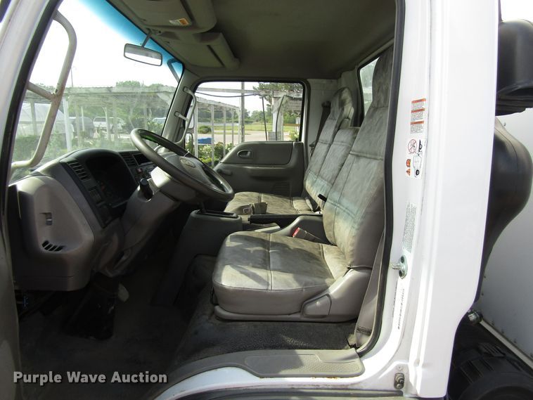 image for item EU9749 2006 Ford LCF450 box truck