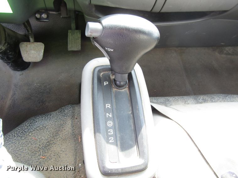 image for item EU9749 2006 Ford LCF450 box truck