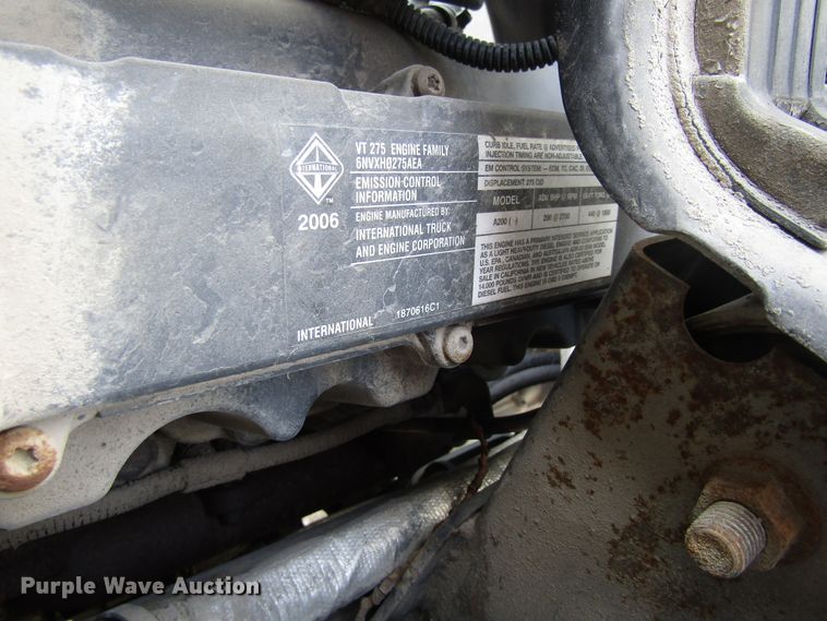 image for item EU9749 2006 Ford LCF450 box truck