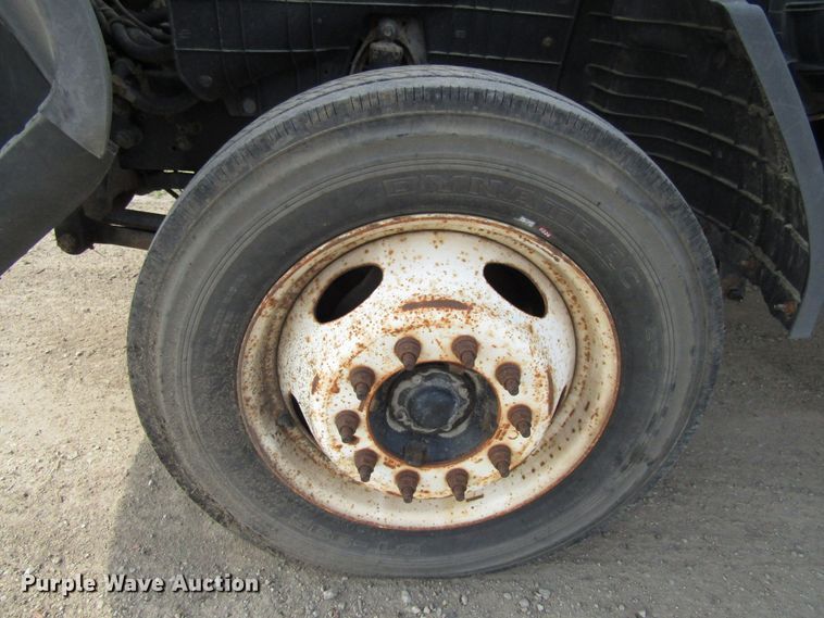 image for item EU9749 2006 Ford LCF450 box truck