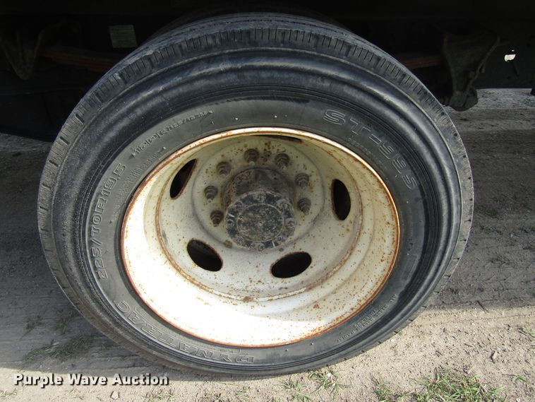 image for item EU9749 2006 Ford LCF450 box truck