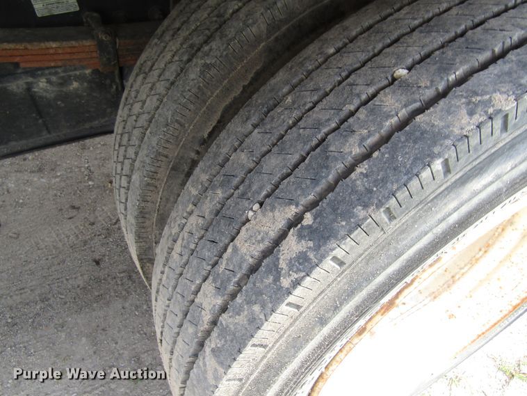 image for item EU9749 2006 Ford LCF450 box truck