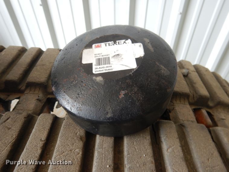 image for item FA9287 VTS skid steer tracks