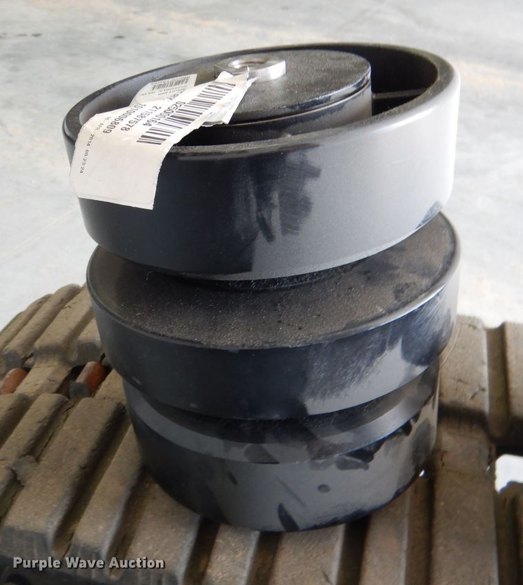 image for item FA9287 VTS skid steer tracks