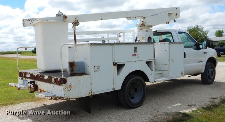 image for item FI9910 1999 Ford F450 Super Duty bucket truck