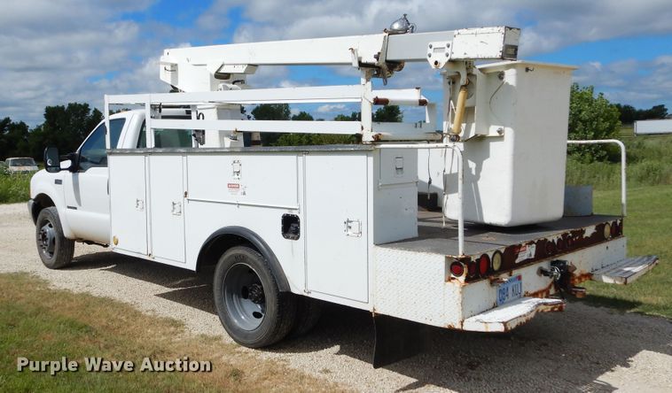image for item FI9910 1999 Ford F450 Super Duty bucket truck