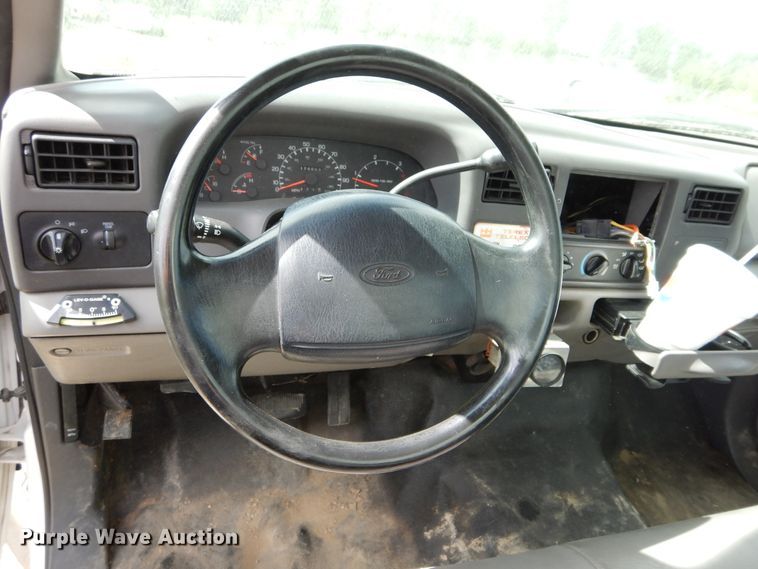 image for item FI9910 1999 Ford F450 Super Duty bucket truck