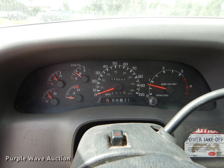 image for item FI9910 1999 Ford F450 Super Duty bucket truck