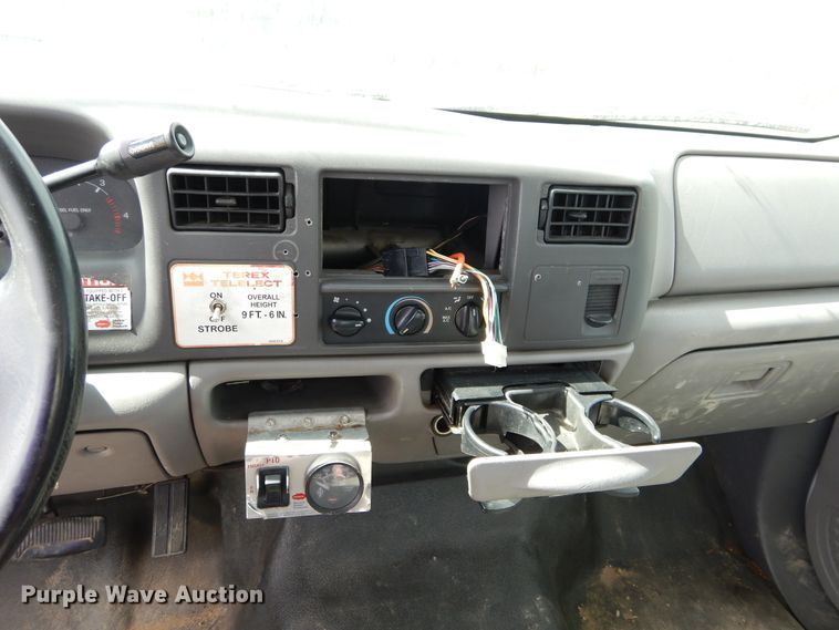 image for item FI9910 1999 Ford F450 Super Duty bucket truck