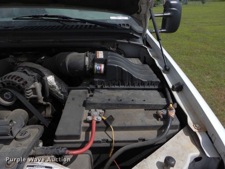 image for item FI9910 1999 Ford F450 Super Duty bucket truck