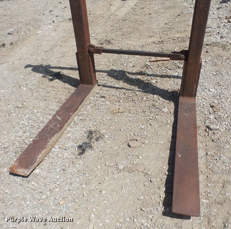 image for item FJ9167 44"L loader pallet forks