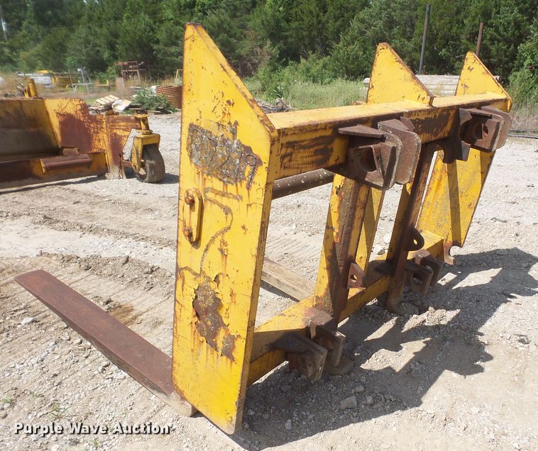 Balderson 60"L pallet forks in Shawnee, KS Item FJ9168 sold Purple Wave