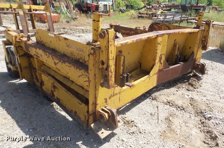 image for item FJ9169 Robison base spreader