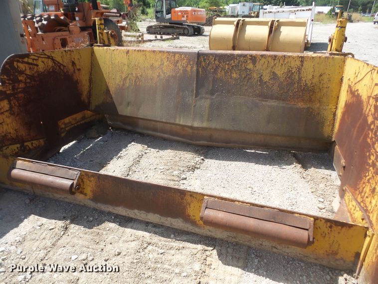 image for item FJ9169 Robison base spreader