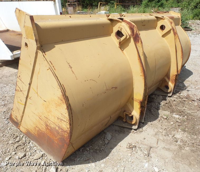 image for item FJ9170 11'W loader bucket