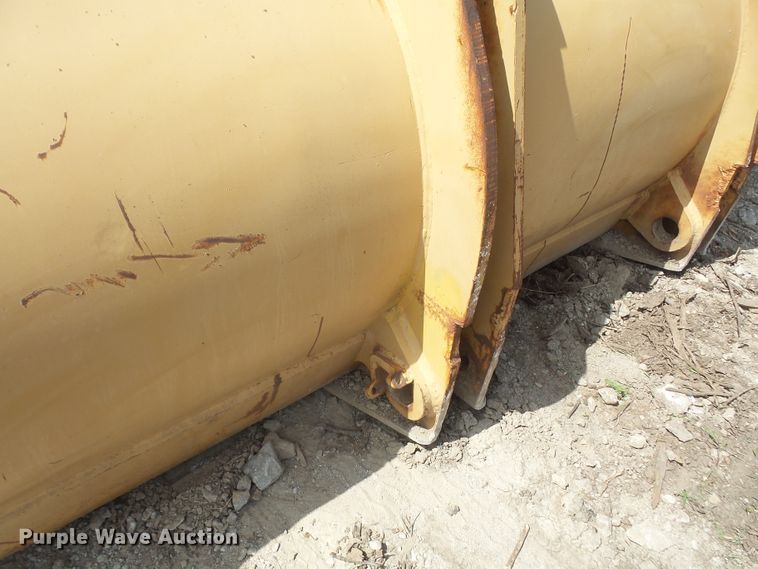 image for item FJ9170 11'W loader bucket