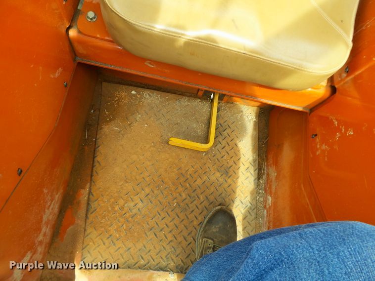 image for item FL9251 2014 Ditch Witch JT60 All Terrain directional boring machine