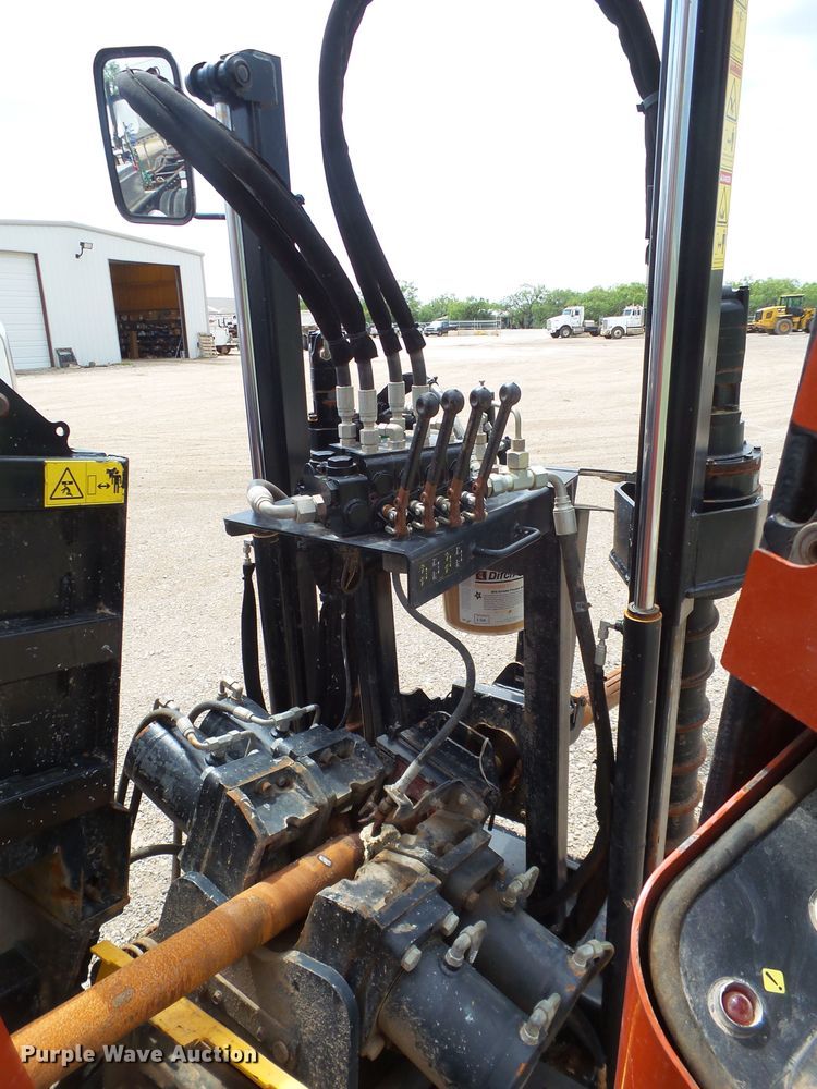 image for item FL9251 2014 Ditch Witch JT60 All Terrain directional boring machine