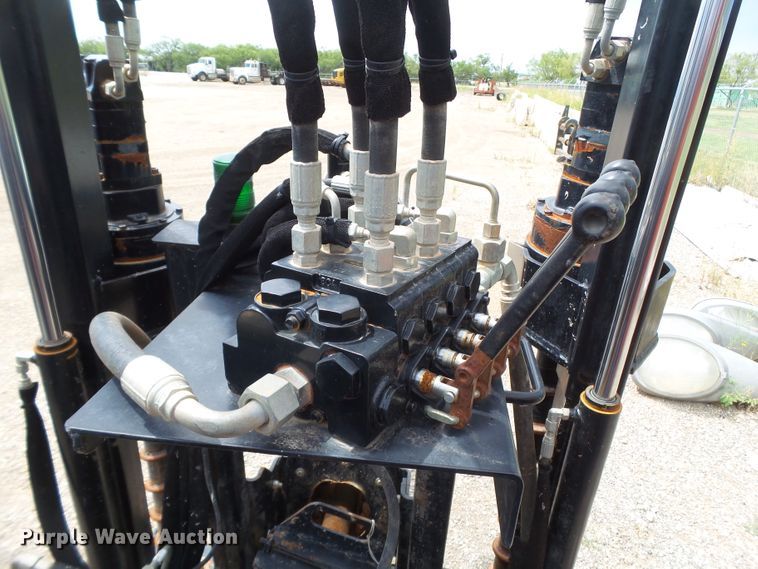 image for item FL9251 2014 Ditch Witch JT60 All Terrain directional boring machine