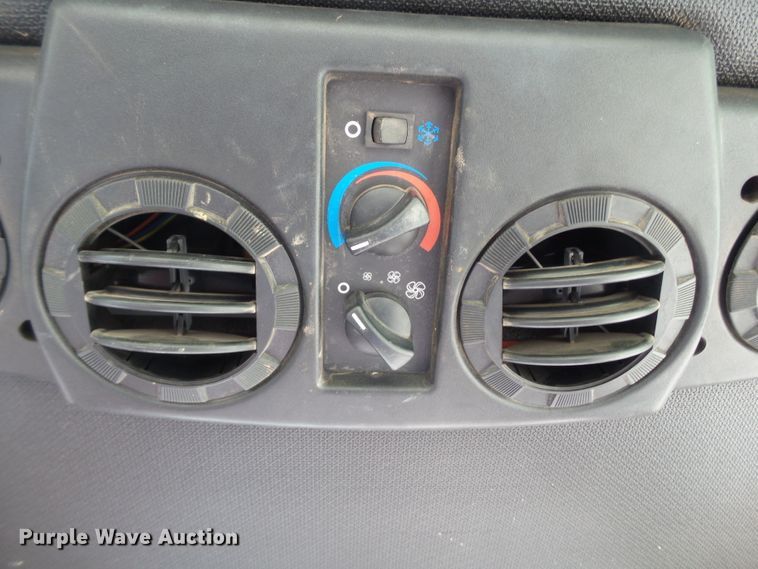 image for item FL9251 2014 Ditch Witch JT60 All Terrain directional boring machine