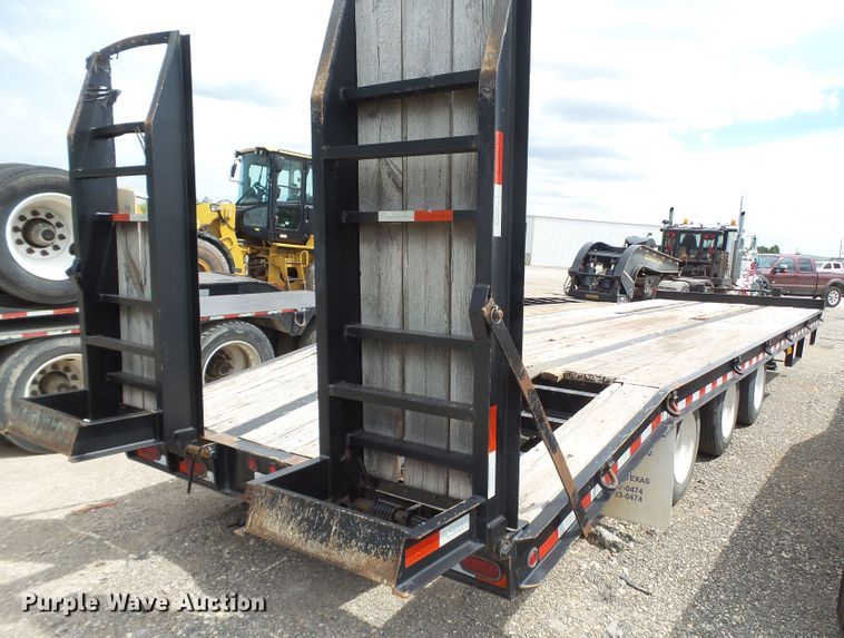 image for item FL9253 2015 Kaufman equipment trailer
