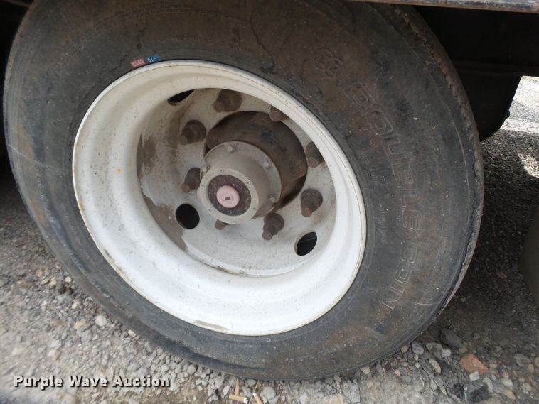 image for item FL9253 2015 Kaufman equipment trailer