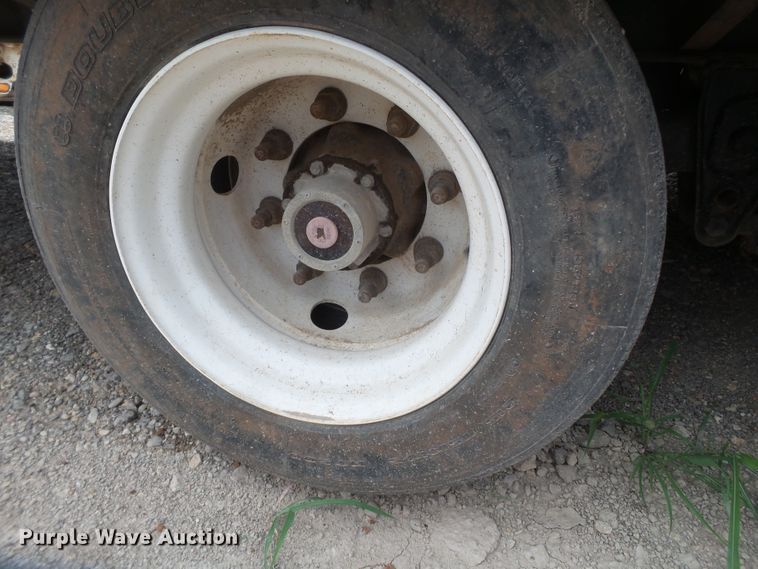 image for item FL9253 2015 Kaufman equipment trailer