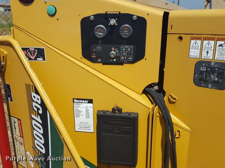 image for item FL9261 2011 Vermeer BC1000XL wood chipper