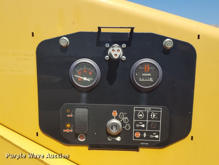 image for item FL9261 2011 Vermeer BC1000XL wood chipper