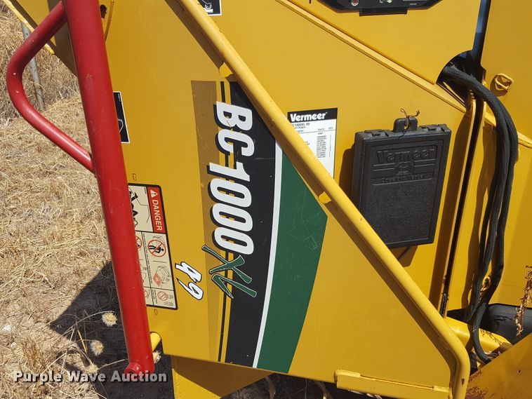 image for item FL9261 2011 Vermeer BC1000XL wood chipper