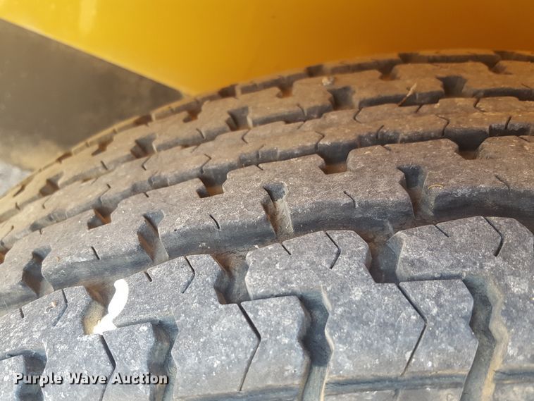 image for item FL9261 2011 Vermeer BC1000XL wood chipper