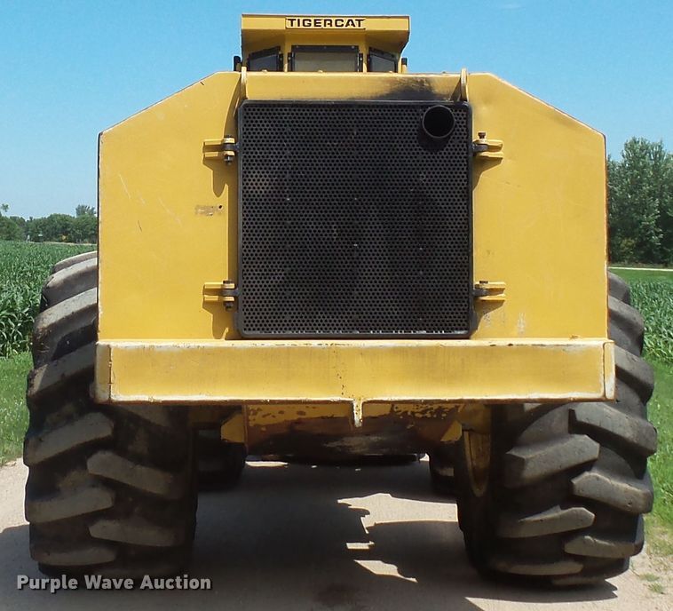image for item FM9638 Tigercat 726 feller buncher